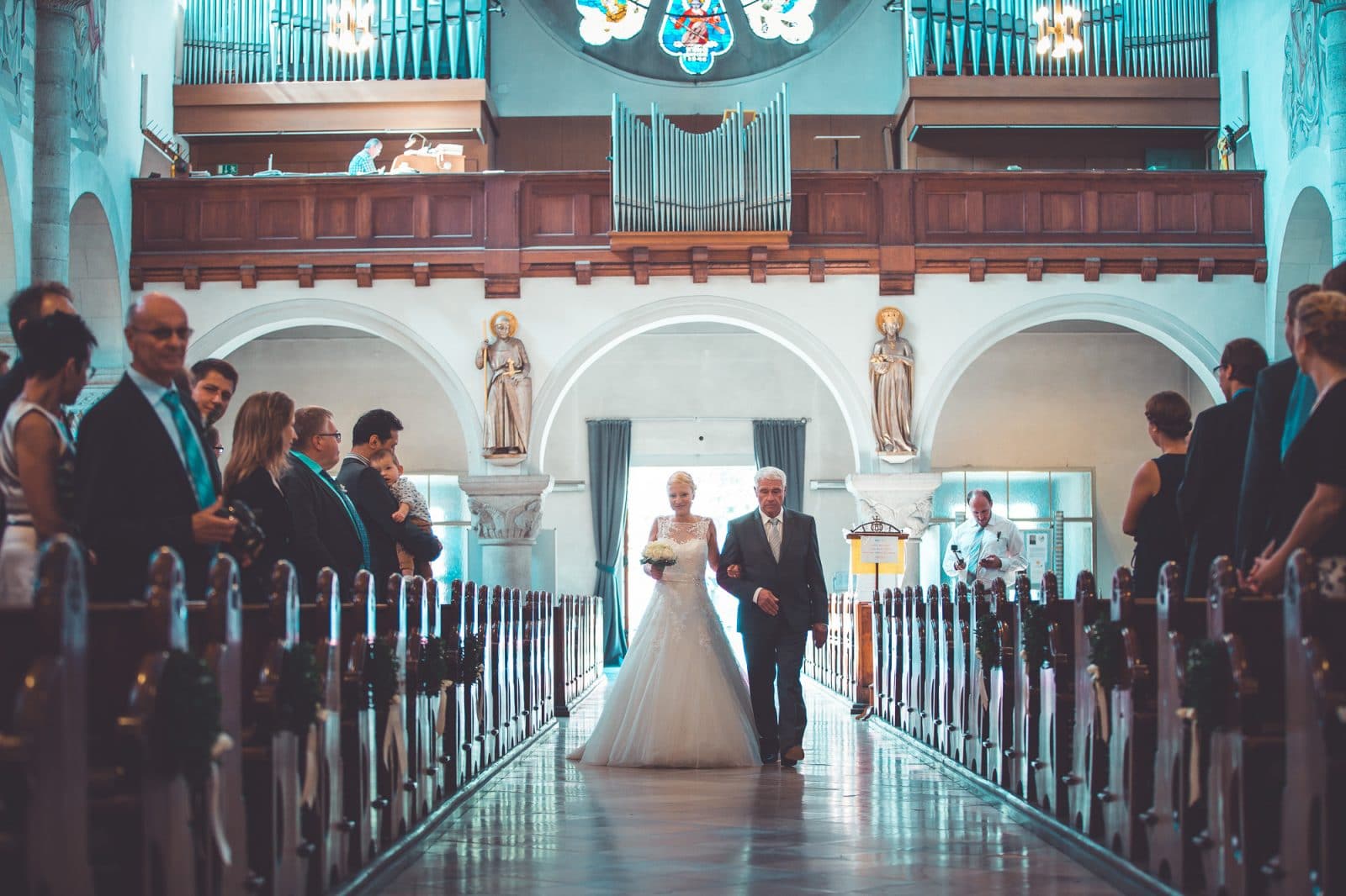 Kirchliche Hochzeit Sarah und Daniel Maria Schütz Kirche Pasing | Hochzeitsfotograf München | Hochzeitsfotograf München Hochzeitsfotograf Deininger Weiher - Kirchliche Hochzeit Sarah und Daniel Maria Schütz Kirche Pasing - Kirchliche Hochzeit Sarah und Daniel Maria Schütz Kirche Pasing
