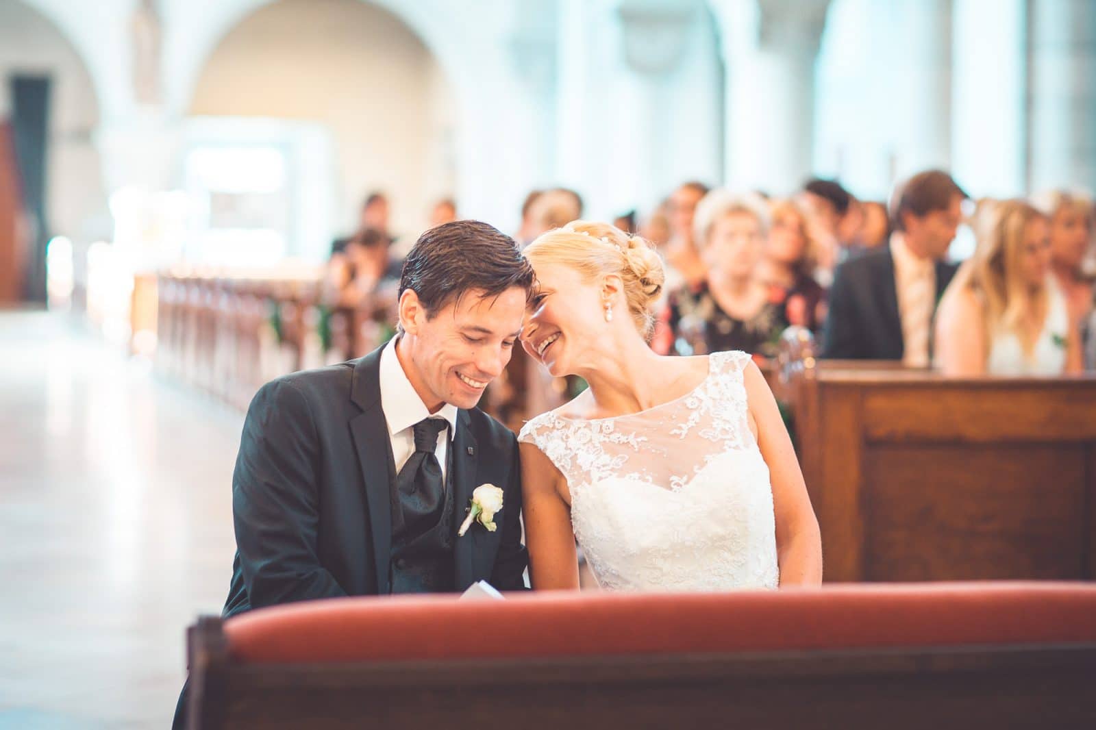 Kirchliche Hochzeit Sarah und Daniel Maria Schütz Kirche Pasing | Hochzeitsfotograf München | Hochzeitsfotograf München Hochzeitsfotograf Deininger Weiher - Kirchliche Hochzeit Sarah und Daniel Maria Schütz Kirche Pasing - Kirchliche Hochzeit Sarah und Daniel Maria Schütz Kirche Pasing