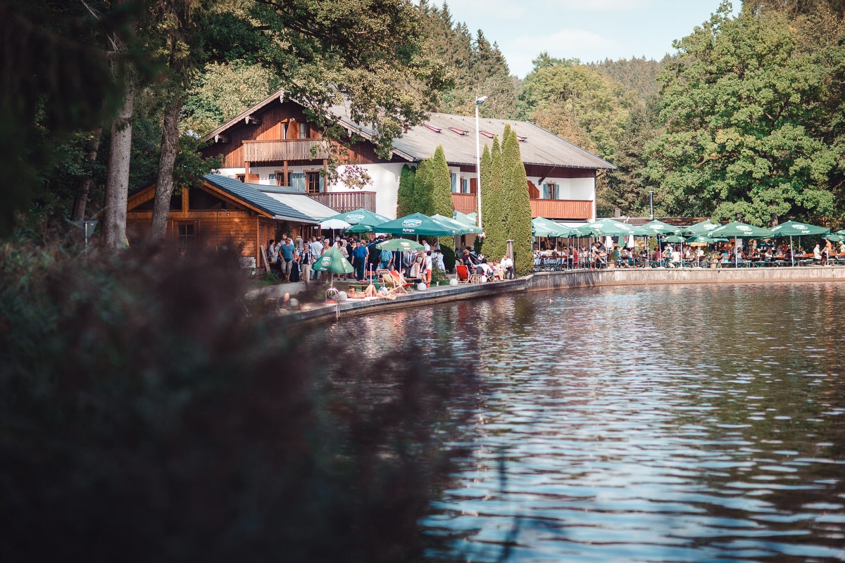 Hochzeitsfotograf Deininger Weiher | Hochzeitsfotograf München | Hochzeitsfotograf München HochzeHochzeitsfotograf im Waldhaus am Deininnger Weiheritslocation Waldhaus am Deininger Weiher - Hochzeitsfotograf Deininger Weiher - Hochzeitsfotograf Deininger Weiher