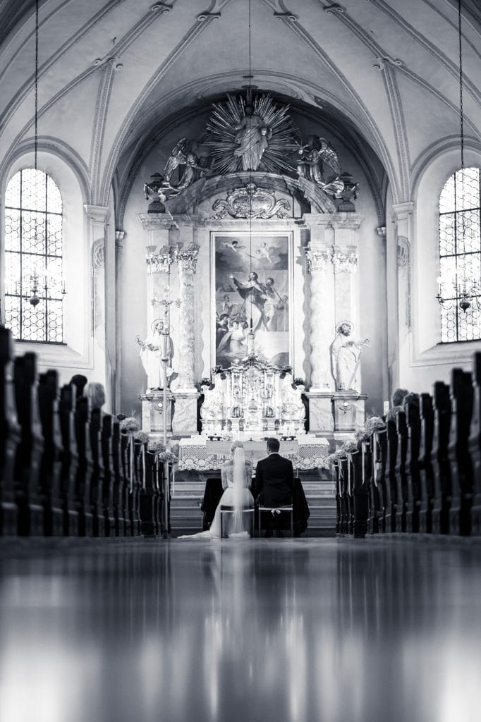 Hochzeitsfotograf Dachau in der Kirche