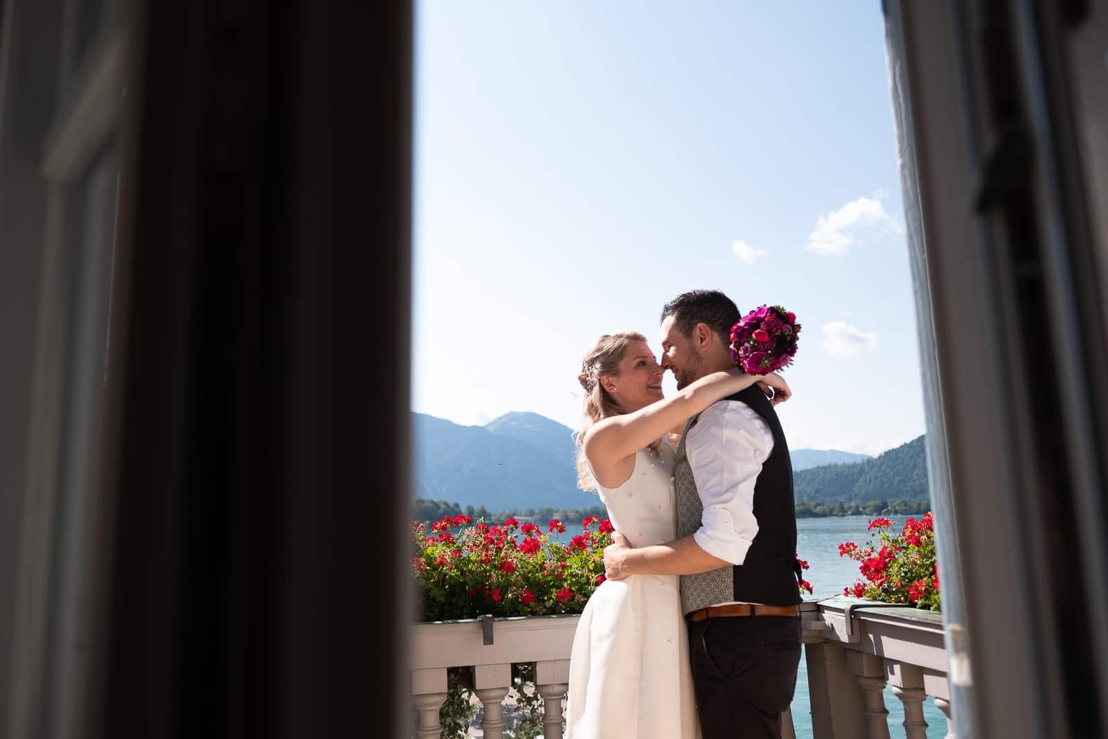 Hochzeitsfotograf Tegernsee-Standesamt (1) | Hochzeitsfotograf München | Hochzeitsfotograf München Hochzeitsfotograf Tegernsee - Hochzeitsfotograf Tegernsee-Standesamt (1) - Hochzeitsfotograf Tegernsee-Standesamt (1)
